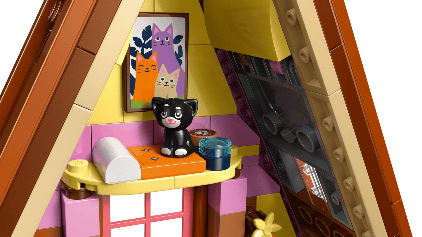 LEGO Nature Glamping Cabin