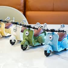 Labubu Petite Threads Tiny Accessories scooter (smaller with packaging)