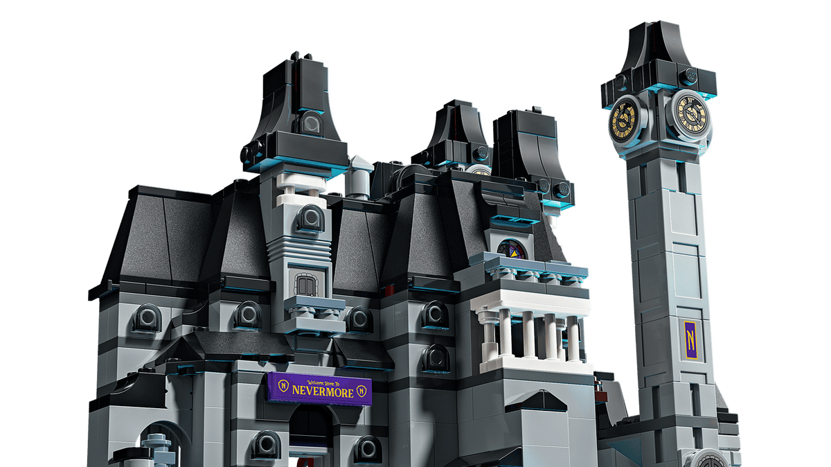 LEGO Wednesday Nevermore Academy