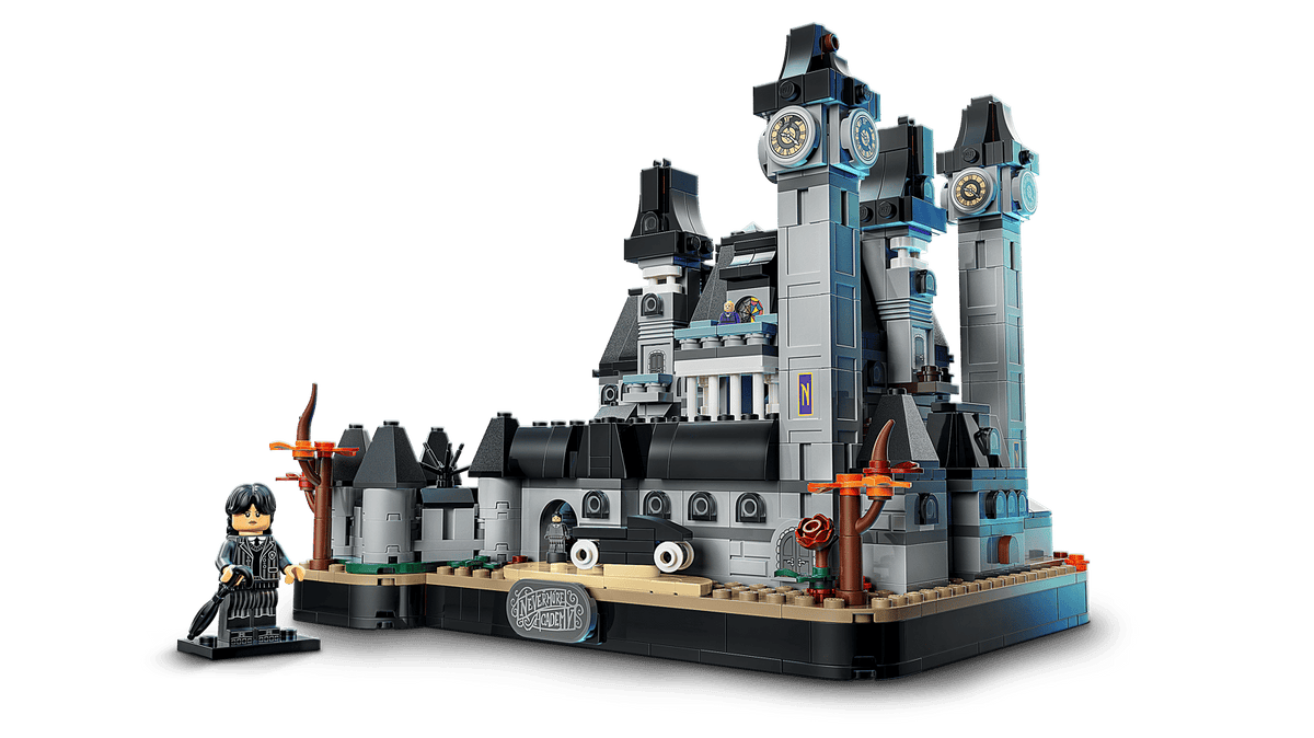 LEGO Wednesday Nevermore Academy