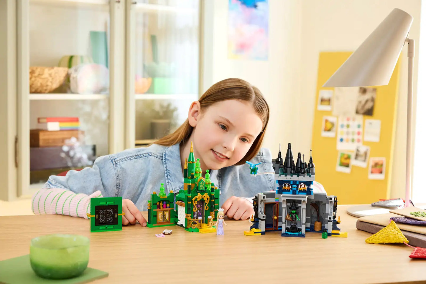 LEGO® Emerald City & Kiamo Ko Castle