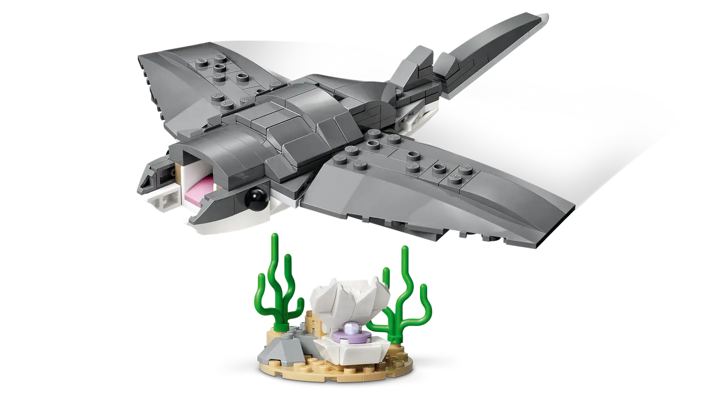 LEGO Fierce Shark with a treasure Chest