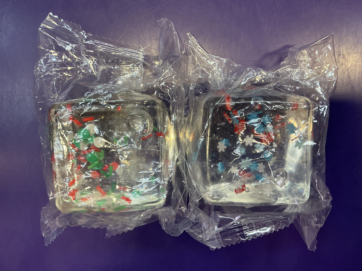 Pande Christmas sprinkles cube